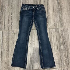 bootcut jeans w sparkly details on back